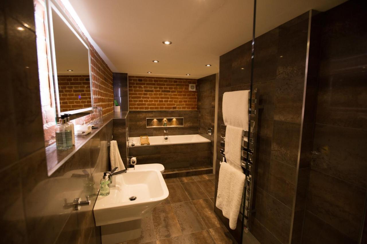Channels Retreat Chelmsford Extérieur photo